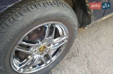 Седан Mazda 323 1995 в Киеве