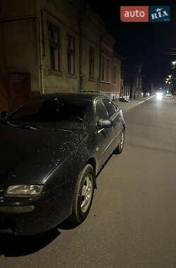 Хетчбек Mazda 323 1998 в Чернівцях
