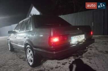 Седан Mazda 323 1989 в 