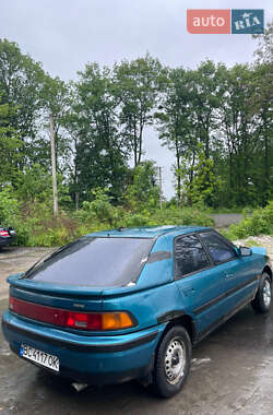 Хэтчбек Mazda 323 1992 в 