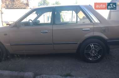 Седан Mazda 323 1987 в Житомире