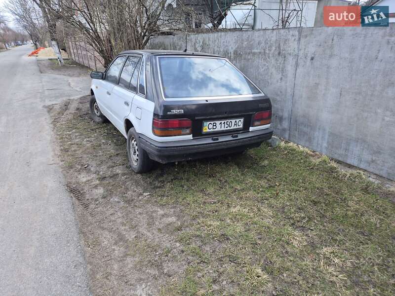 Хетчбек Mazda 323 1987 в Чернігові фото 4 Хетчбек Mazda 323 1987 в Чернігові