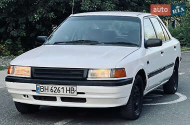 Седан Mazda 323 1990 в Одесі