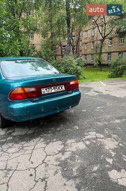 Седан Mazda 323 1996 в Киеве