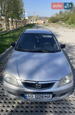 Хетчбек Mazda 323 2002 в Тульчині