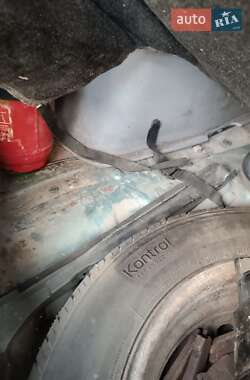 Хэтчбек Mazda 323 2002 в 