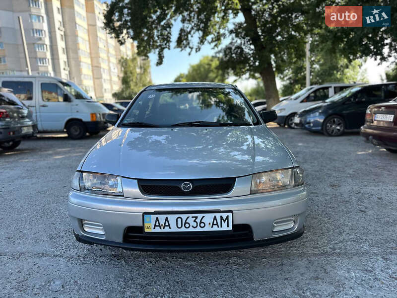 Седан Mazda 323 1998 в Белой Церкви