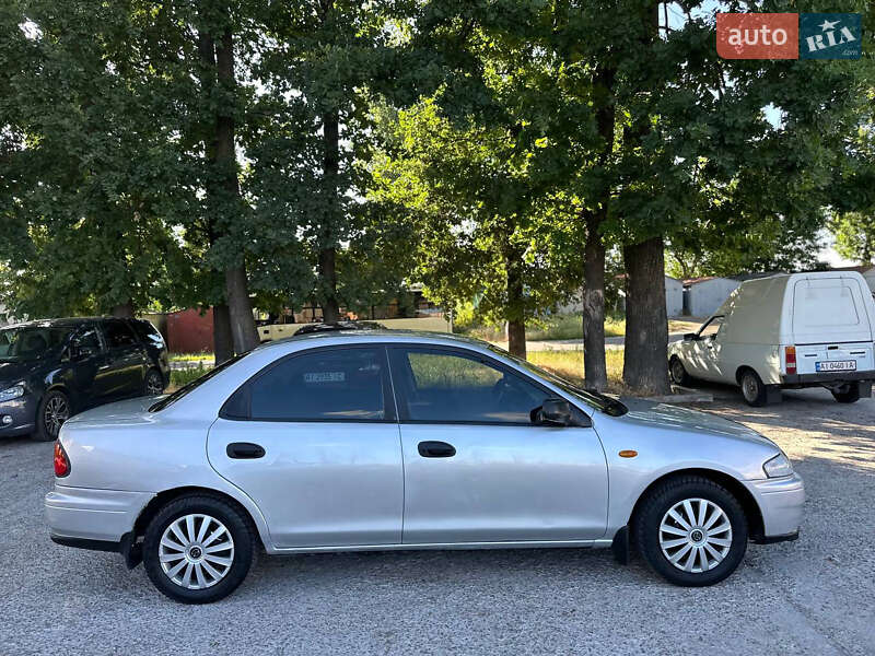 Седан Mazda 323 1998 в Белой Церкви