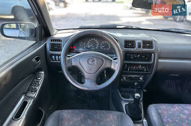 Седан Mazda 323 1998 в 