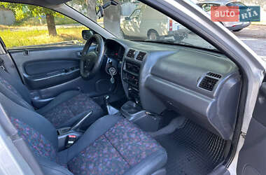 Седан Mazda 323 1998 в 
