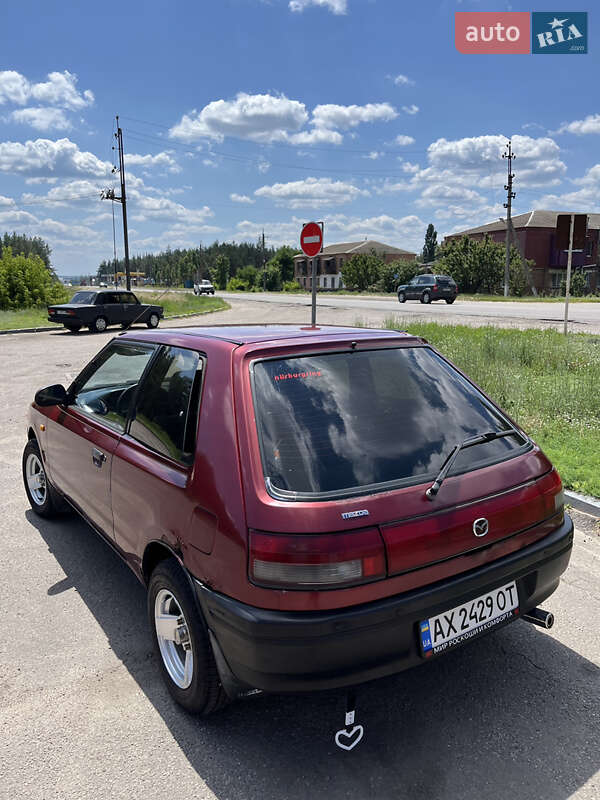 Хэтчбек Mazda 323 1990 в Змиеве