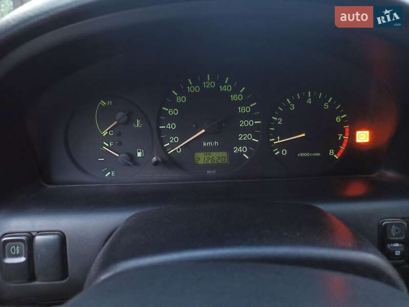 Седан Mazda 323 1998 в Белой Церкви фото 5 Седан Mazda 323 1998 в Белой Церкви