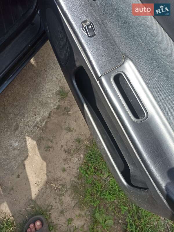 Седан Mazda 323 1998 в Белой Церкви фото 9 Седан Mazda 323 1998 в Белой Церкви