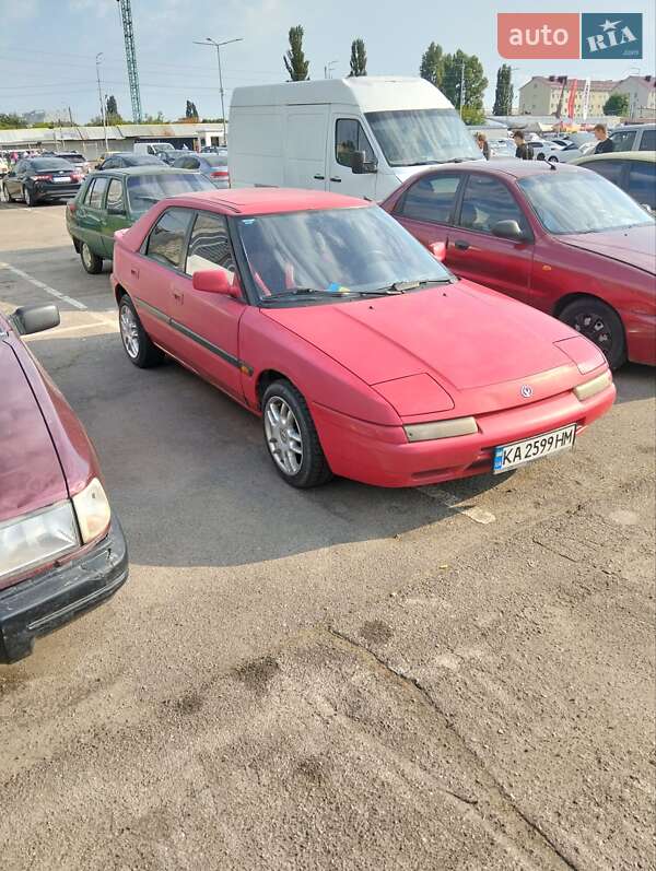 Хэтчбек Mazda 323 1993 в Киеве