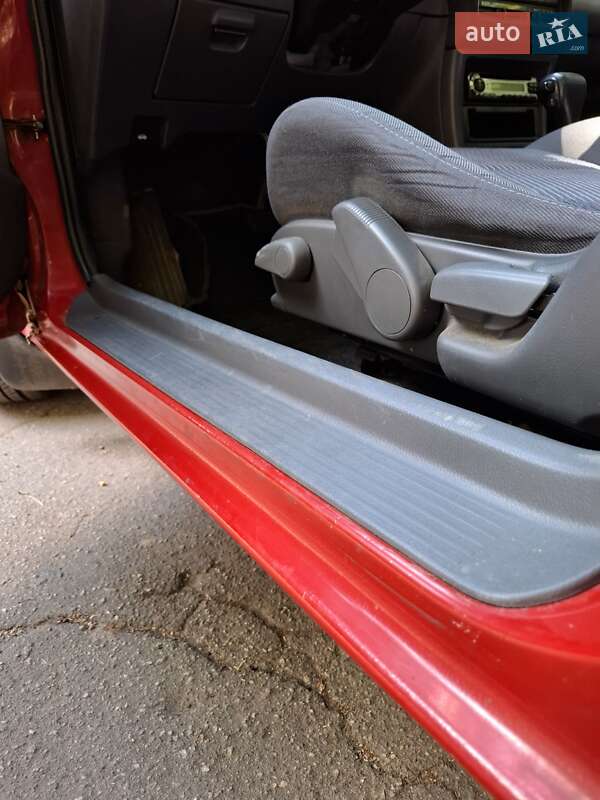 Седан Mazda 323 1996 в Одессе