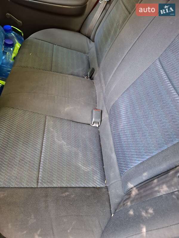 Седан Mazda 323 1996 в Одессе
