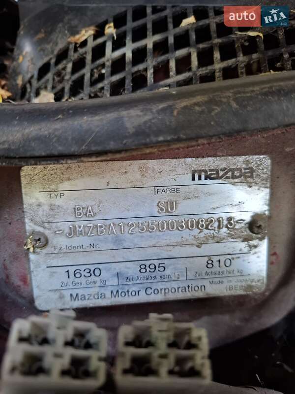 Седан Mazda 323 1996 в Одессе
