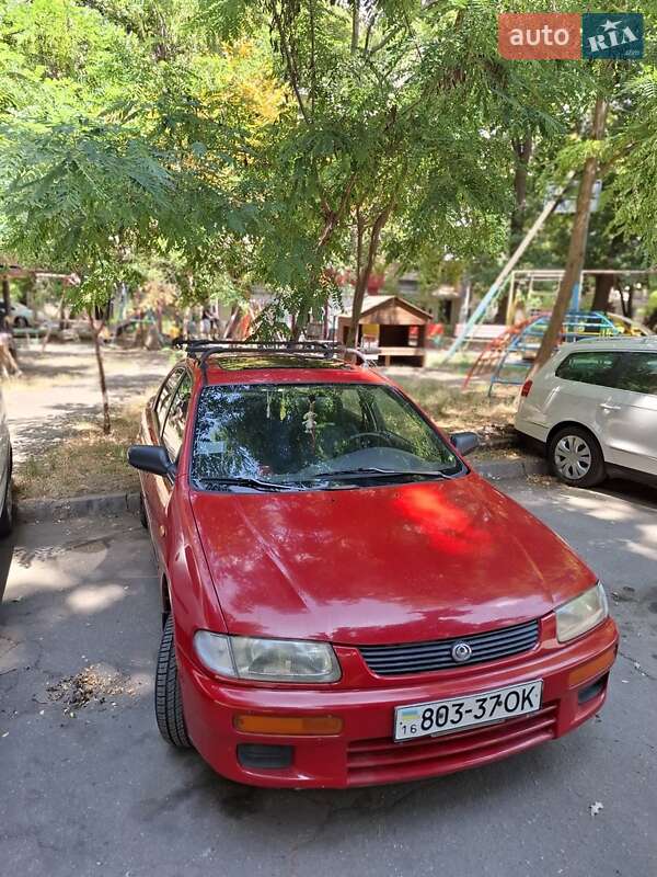 Седан Mazda 323 1996 в Одессе