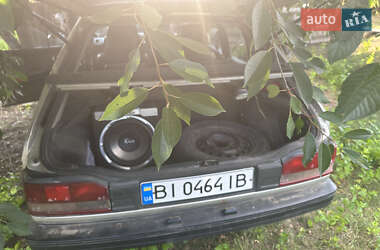 Хэтчбек Mazda 323 1988 в 