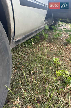 Хэтчбек Mazda 323 1988 в 