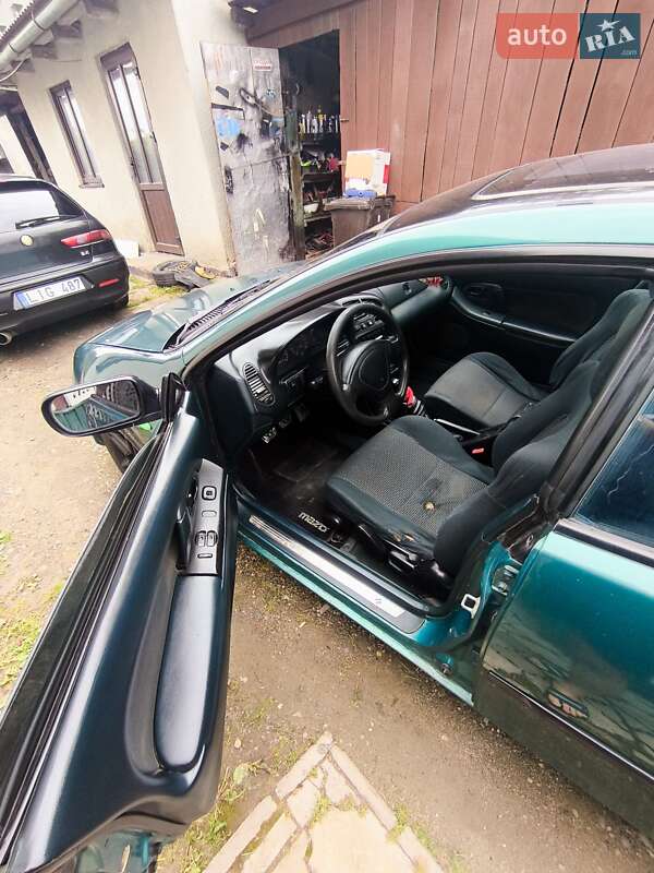Хэтчбек Mazda 323 1996 в Глыбокой