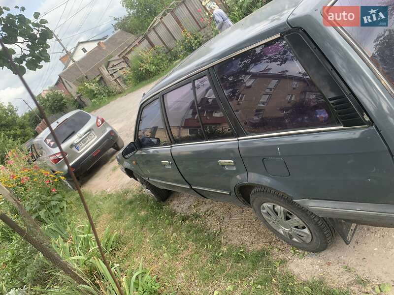 Универсал Mazda 323 1989 в Кременце