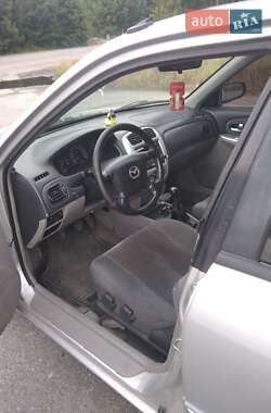Седан Mazda 323 2002 в 
