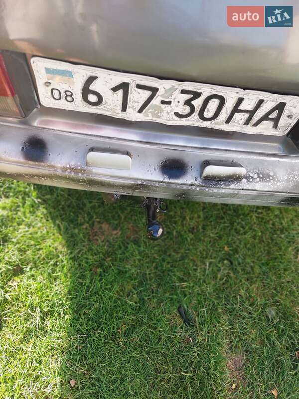 Хэтчбек Mazda 323 1987 в Ровно