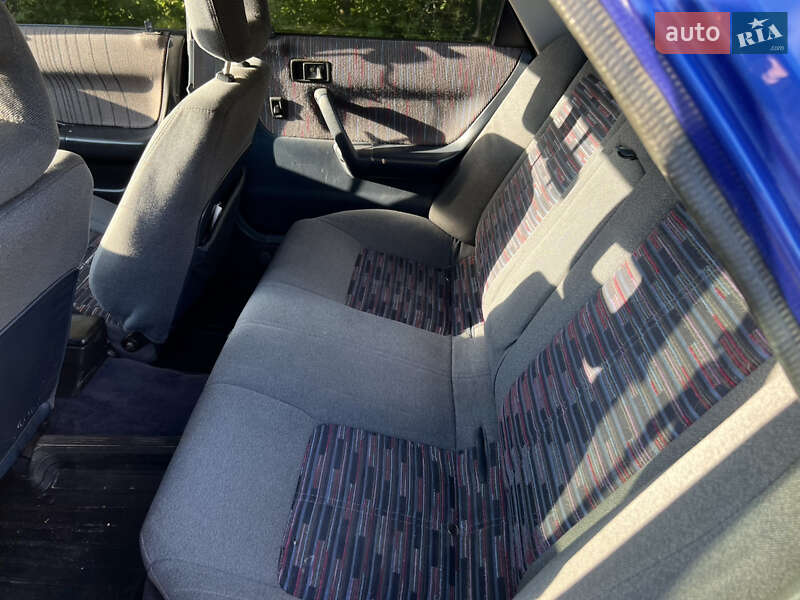 Хэтчбек Mazda 323 1994 в Ахтырке