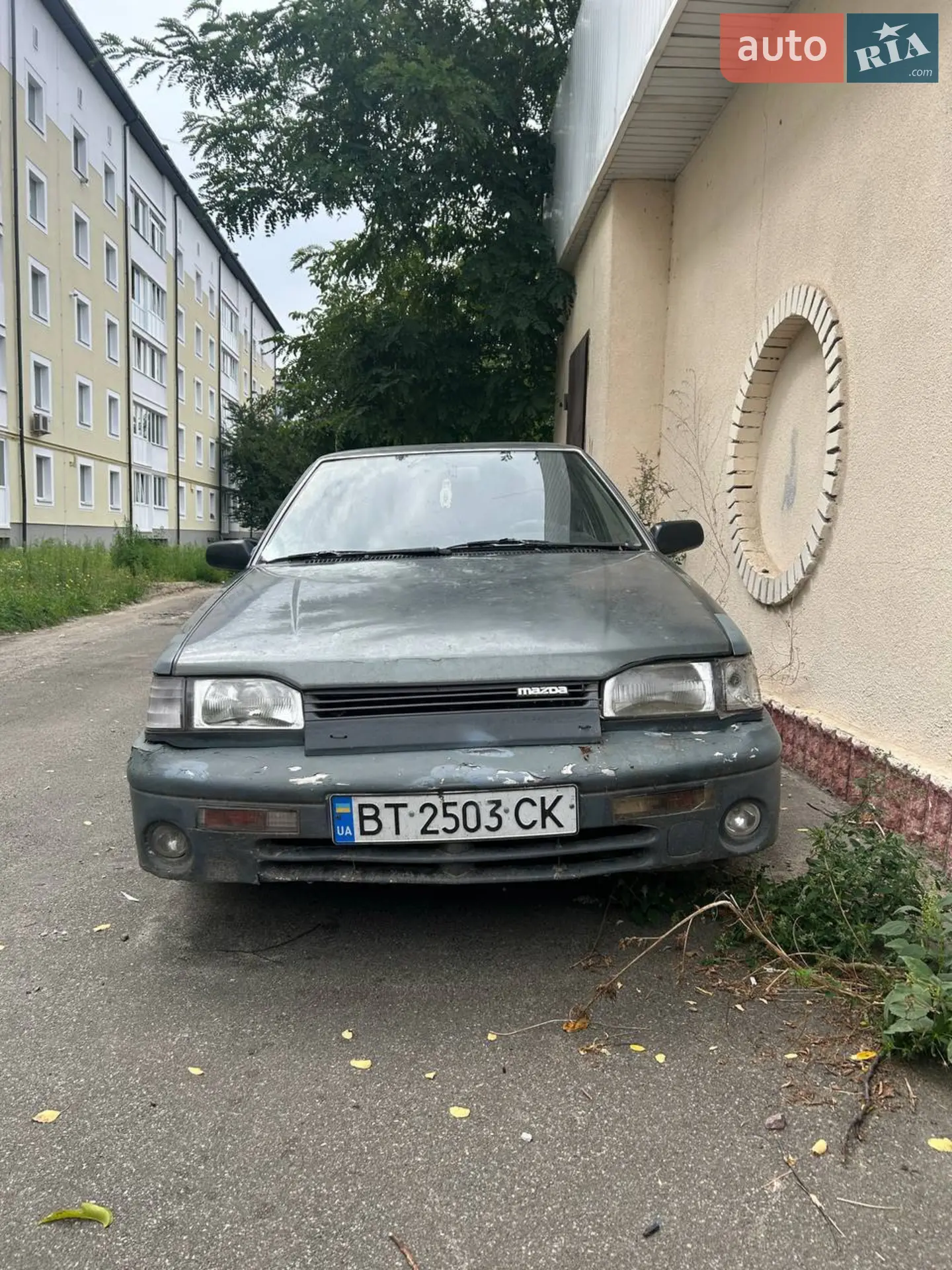 Mazda 323 1988