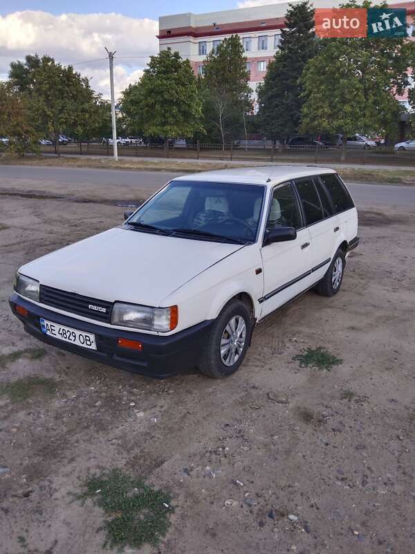 Универсал Mazda 323 1986 в 