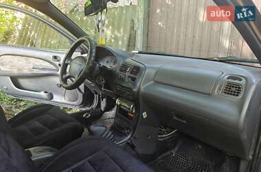 Хэтчбек Mazda 323 1995 в 