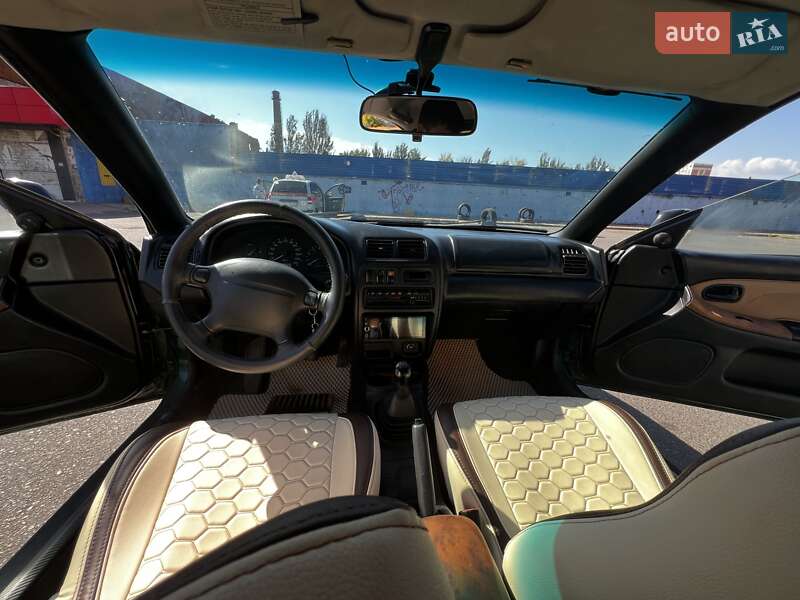 Хэтчбек Mazda 323 1998 в Одессе