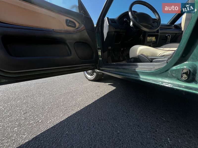 Хэтчбек Mazda 323 1998 в Одессе