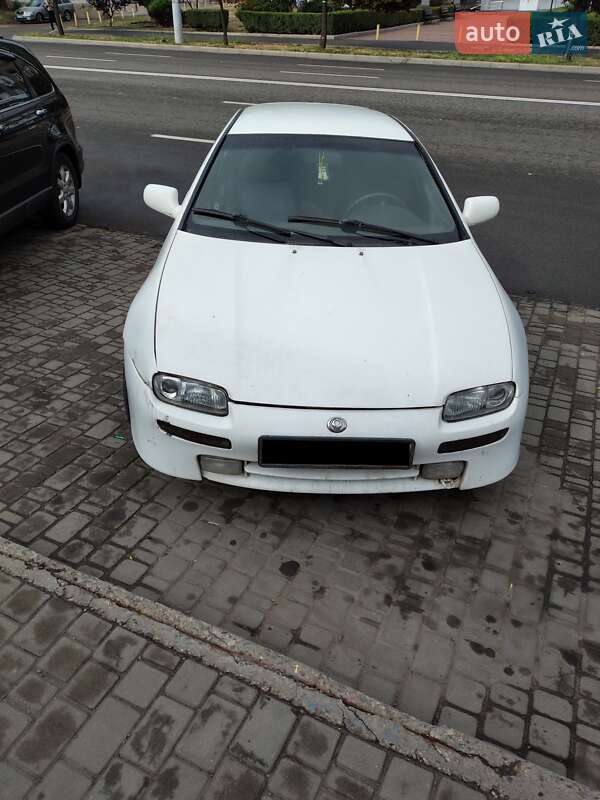 Хэтчбек Mazda 323 1995 в Кривом Роге