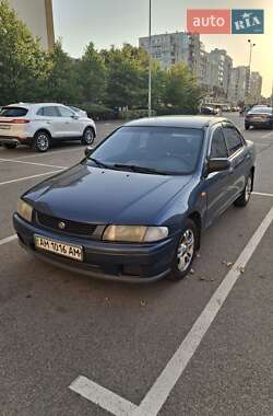 Седан Mazda 323 1997 в Киеве