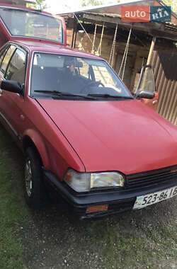 Хэтчбек Mazda 323 1987 в 