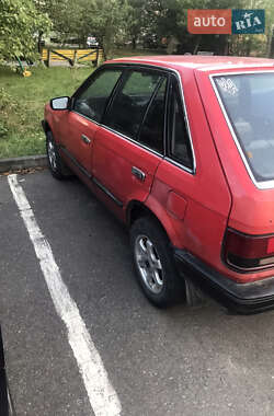 Хэтчбек Mazda 323 1987 в 