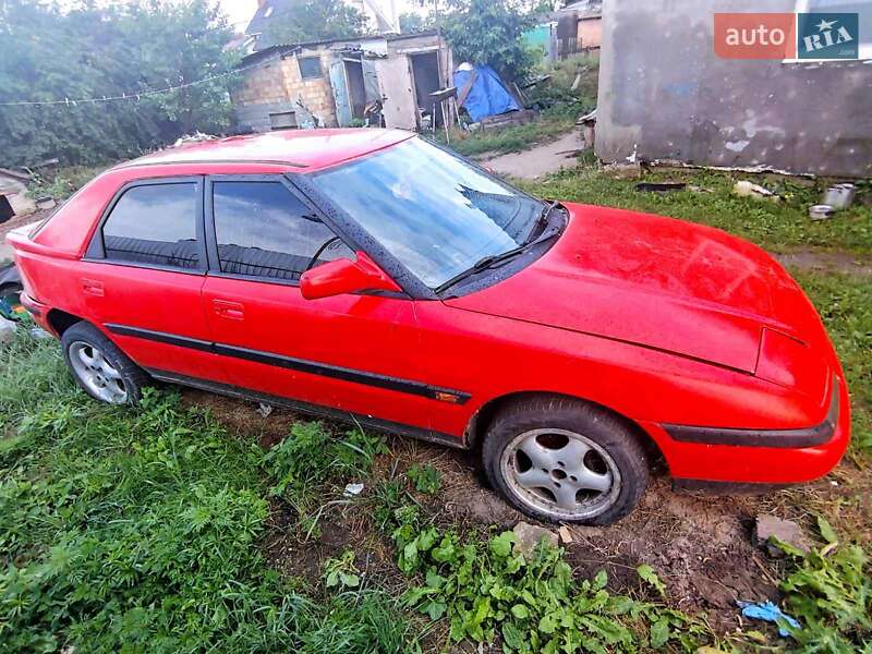Хэтчбек Mazda 323 1990 в Киеве