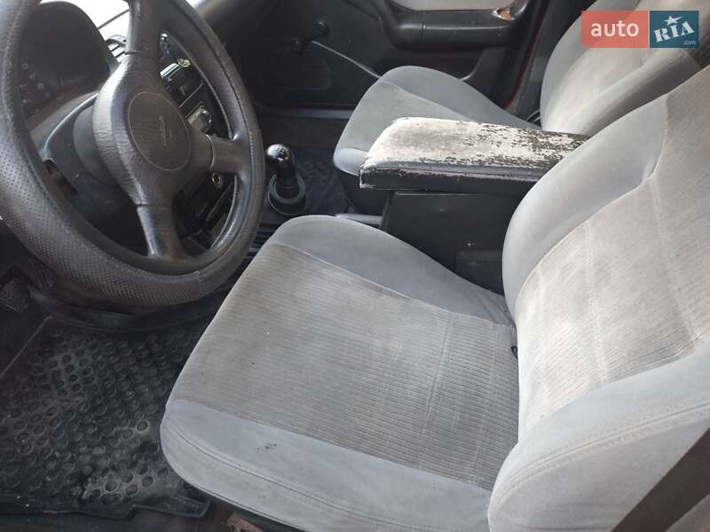 Хэтчбек Mazda 323 1990 в Киеве