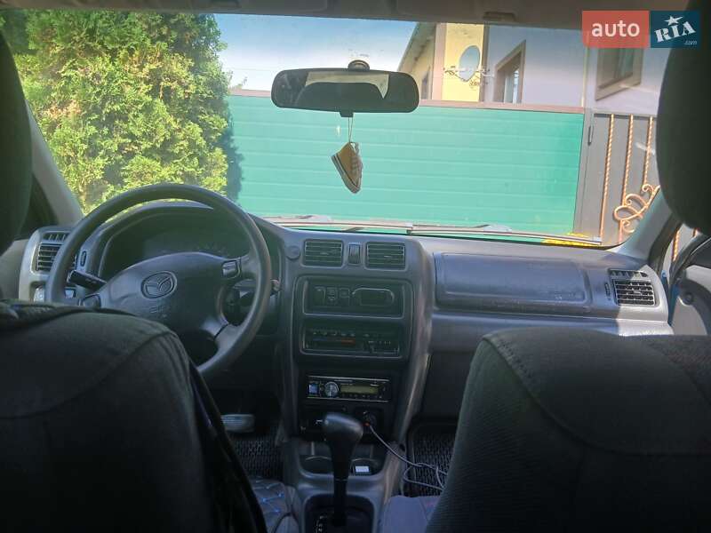 Хэтчбек Mazda 323 1997 в Виннице