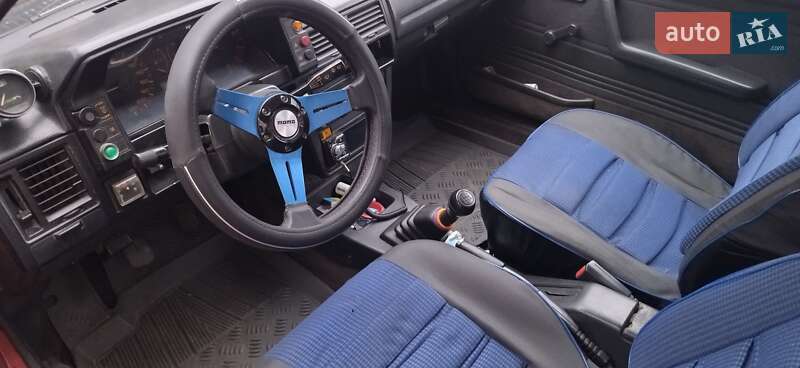 Хэтчбек Mazda 323 1990 в Черкассах