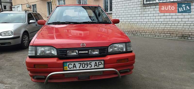 Mazda 323 1990