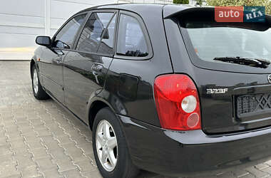 Хэтчбек Mazda 323 2003 в 