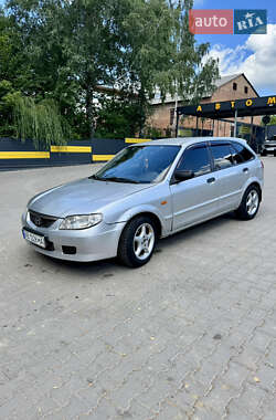 Хэтчбек Mazda 323 2002 в 