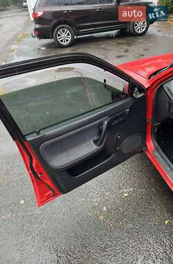 Седан Mazda 323 1993 в 