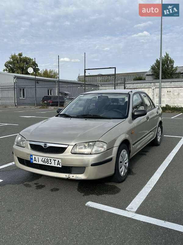Седан Mazda 323 1999 в Киеве