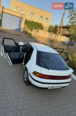 Хэтчбек Mazda 323 1990 в 