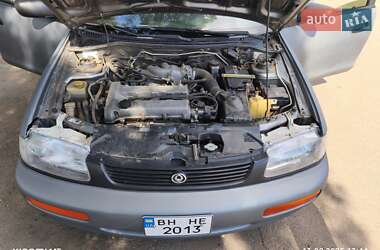 Седан Mazda 323 1996 в 