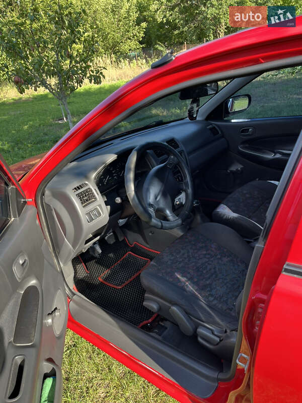 Седан Mazda 323 1997 в Каменском